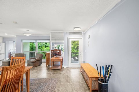 Condo in Boynton Beach, Florida, 3 bedrooms № 2081629 - photo 6