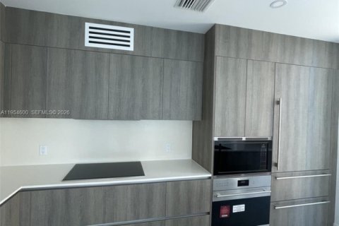 Condominio en alquiler en Sunny Isles Beach, Florida, 2 dormitorios, 155.61 m2 № 2008390 - foto 7