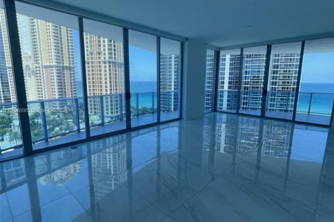 Condominio en alquiler en Sunny Isles Beach, Florida, 2 dormitorios, 155.61 m2 № 2008390 - foto 21