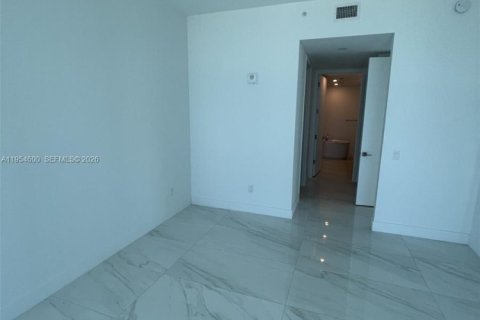 Condominio en alquiler en Sunny Isles Beach, Florida, 2 dormitorios, 155.61 m2 № 2008390 - foto 17