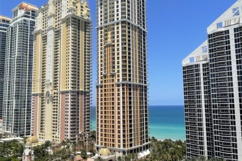Condominio en alquiler en Sunny Isles Beach, Florida, 2 dormitorios, 155.61 m2 № 2008390 - foto 10