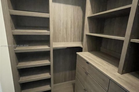 Condominio en alquiler en Sunny Isles Beach, Florida, 2 dormitorios, 155.61 m2 № 2008390 - foto 16