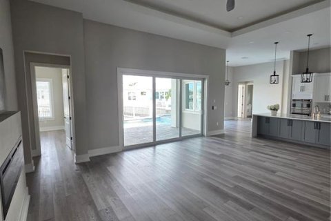 Купить виллу или дом в Аполло-Бич, Флорида 8 комнат, 250.65м2, № 1843167 - фото 10