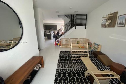 Снять в аренду таунхаус в Майами, Флорида 3 спальни, 164.99м2, № 2051643 - фото 4