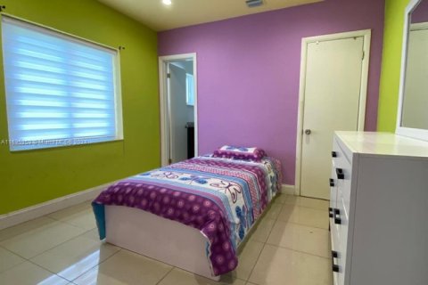 Купить коммерческую недвижимость в Хайалиа, Флорида № 1981733 - фото 26