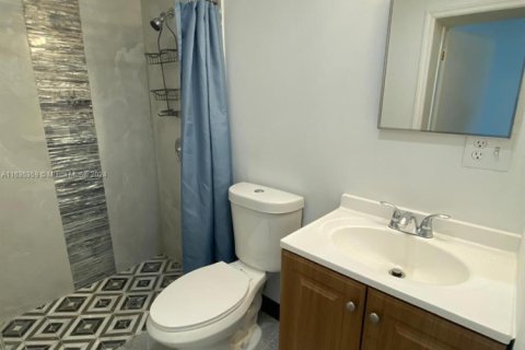 Купить коммерческую недвижимость в Хайалиа, Флорида № 1981733 - фото 29