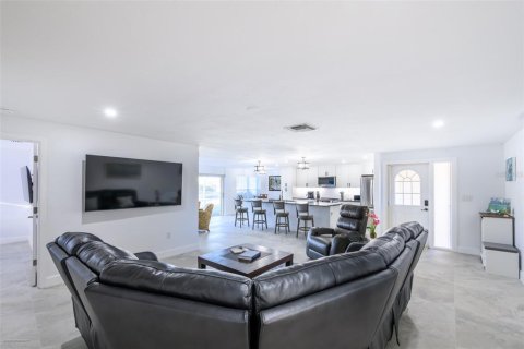 Villa ou maison à louer à Punta Gorda, Floride: 3 chambres, 176.14 m2 № 2127352 - photo 10