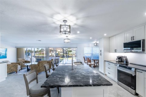 Villa ou maison à louer à Punta Gorda, Floride: 3 chambres, 176.14 m2 № 2127352 - photo 13