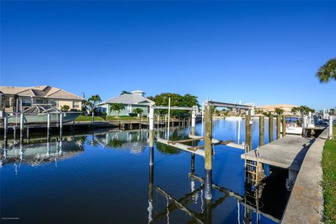 Villa ou maison à louer à Punta Gorda, Floride: 3 chambres, 176.14 m2 № 2127352 - photo 2