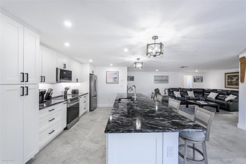 Villa ou maison à louer à Punta Gorda, Floride: 3 chambres, 176.14 m2 № 2127352 - photo 17