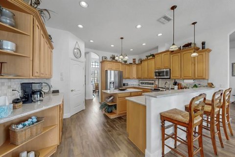 House in Apollo Beach, Florida 5 bedrooms, 337.98 sq.m. № 1915059 - photo 29