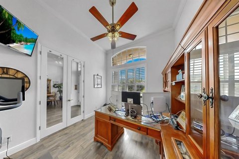 House in Apollo Beach, Florida 5 bedrooms, 337.98 sq.m. № 1915059 - photo 25