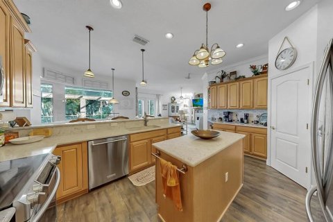 House in Apollo Beach, Florida 5 bedrooms, 337.98 sq.m. № 1915059 - photo 30