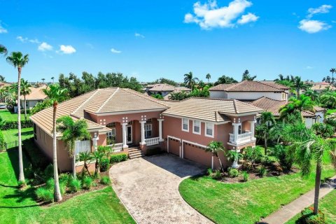 House in Apollo Beach, Florida 5 bedrooms, 337.98 sq.m. № 1915059 - photo 9