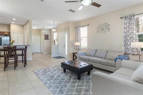 Townhouse in Orlando, Florida 3 bedrooms, 164.9 sq.m. № 2237709 - photo 3