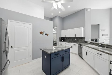 Villa ou maison à vendre à Odessa, Floride: 5 chambres, 309.83 m2 № 1904765 - photo 12