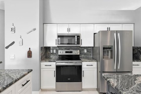 Villa ou maison à vendre à Odessa, Floride: 5 chambres, 309.83 m2 № 1904765 - photo 10