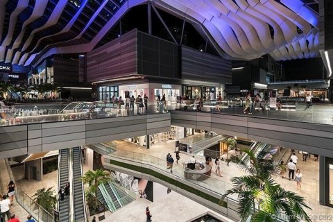 Condo in Miami, Florida, 1 bedroom  № 2015645 - photo 27