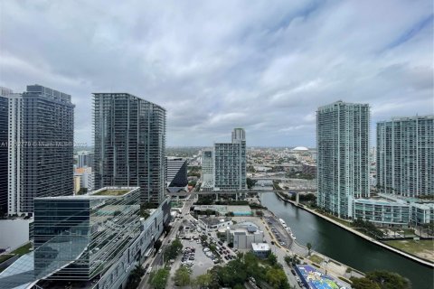 Condo in Miami, Florida, 1 bedroom  № 2015645 - photo 1