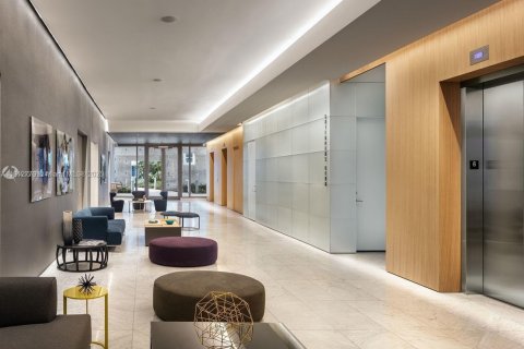 Condo in Miami, Florida, 1 bedroom  № 2015645 - photo 23