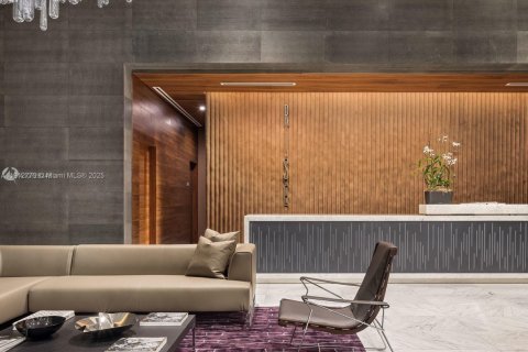 Condo in Miami, Florida, 1 bedroom  № 2015645 - photo 29