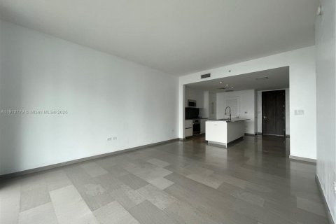 Condo in Miami, Florida, 1 bedroom  № 2015645 - photo 6