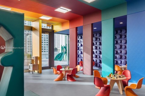 Condo in Miami, Florida, 1 bedroom  № 2015645 - photo 28