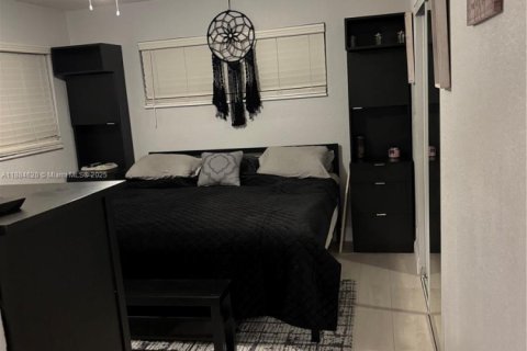 House in Margate, Florida 2 bedrooms, 98.57 sq.m. № 1930198 - photo 6