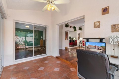 House in Lady Lake, Florida 2 bedrooms, 120.96 sq.m. № 2120161 - photo 24