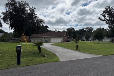 House in Ocala, Florida 3 bedrooms, 154.5 sq.m. № 2393811 - photo 2