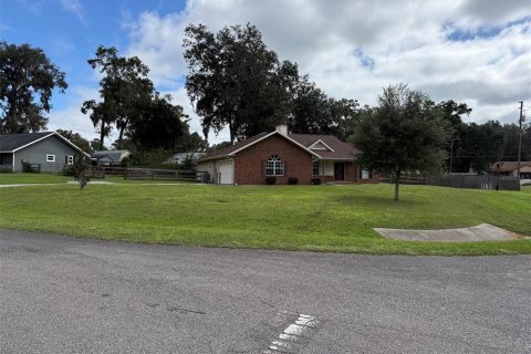 House in Ocala, Florida 3 bedrooms, 154.5 sq.m. № 2393811 - photo 3