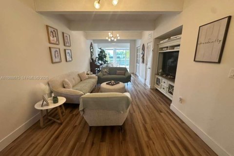 Купить кондоминиум в Майами, Флорида 3 спальни, 156.08м2, № 2050722 - фото 10