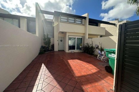 Купить кондоминиум в Майами, Флорида 3 спальни, 156.08м2, № 2050722 - фото 2