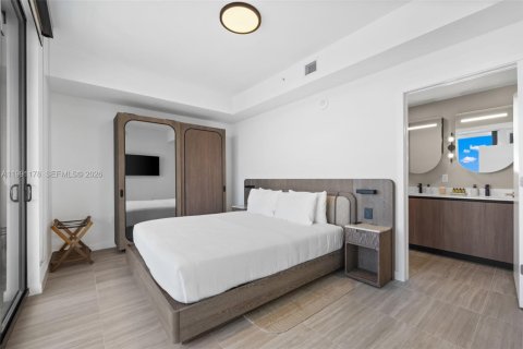 Condo in Miami Beach, Florida, 2 bedrooms  № 2065191 - photo 17