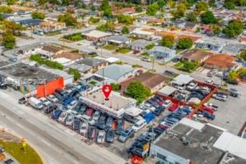 Immobilier commercial à Hialeah, Floride № 2089867