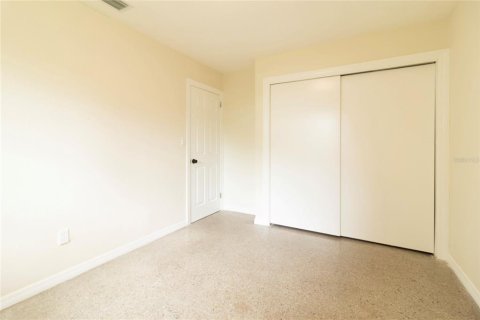 Casa en venta en Tampa, Florida, 4 dormitorios, 142.14 m2 № 2294825 - foto 9