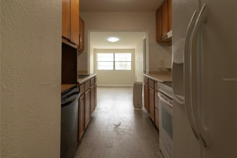 Casa en venta en Tampa, Florida, 4 dormitorios, 142.14 m2 № 2294825 - foto 13