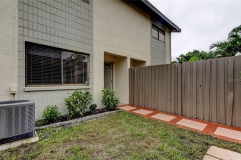 Townhouse in Clearwater, Florida 2 bedrooms, 132.94 sq.m. № 1899419 - photo 1