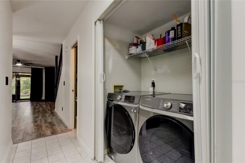 Townhouse in Clearwater, Florida 2 bedrooms, 132.94 sq.m. № 1899419 - photo 14