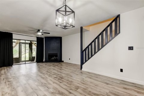Townhouse in Clearwater, Florida 2 bedrooms, 132.94 sq.m. № 1899419 - photo 4
