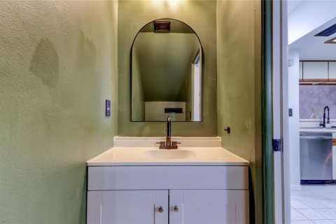 Townhouse in Clearwater, Florida 2 bedrooms, 132.94 sq.m. № 1899419 - photo 15