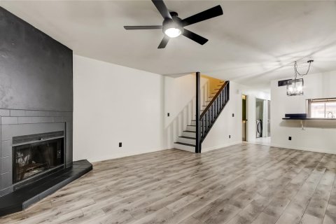 Townhouse in Clearwater, Florida 2 bedrooms, 132.94 sq.m. № 1899419 - photo 5