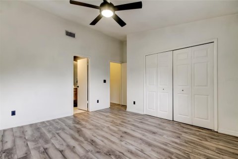 Townhouse in Clearwater, Florida 2 bedrooms, 132.94 sq.m. № 1899419 - photo 20