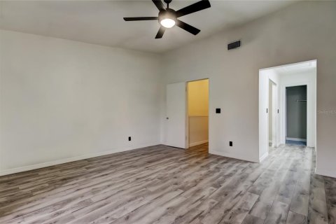 Townhouse in Clearwater, Florida 2 bedrooms, 132.94 sq.m. № 1899419 - photo 17