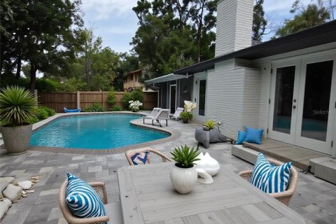 House in Tampa, Florida 3 bedrooms, 190.64 sq.m. № 1903978 - photo 14