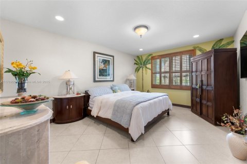 House in Davie, Florida 7 bedrooms, 418.62 sq.m. № 1692336 - photo 25