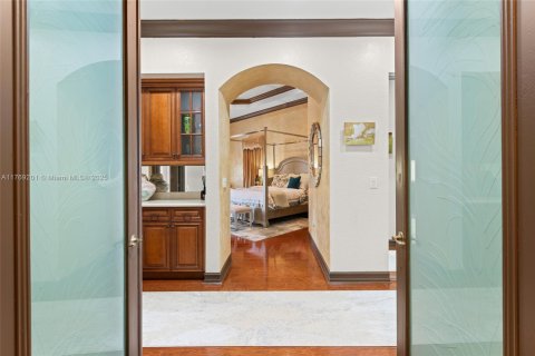 House in Davie, Florida 7 bedrooms, 418.62 sq.m. № 1692336 - photo 23