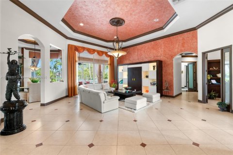 House in Davie, Florida 7 bedrooms, 418.62 sq.m. № 1692336 - photo 9