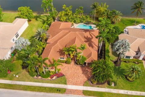 House in Davie, Florida 7 bedrooms, 418.62 sq.m. № 1692336 - photo 6