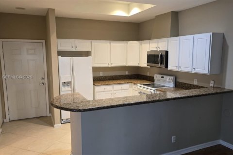 Touwnhouse à vendre à Fort Lauderdale, Floride: 3 chambres, 145.11 m2 № 1990250 - photo 14